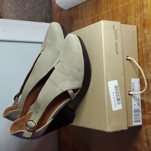 KENNETH COLE LIKE NEW GENTLE SOULS WOMENS HEELS 👠 SIZE 9 WITH BOX
